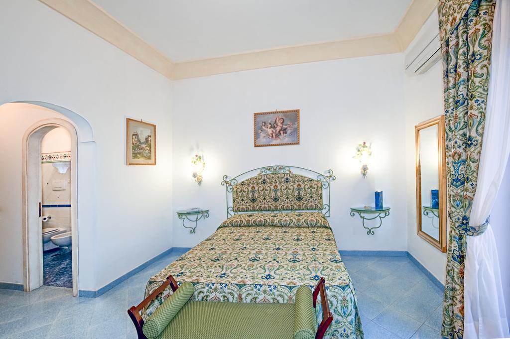 Hotel Royal Prisco Positano Bilik gambar